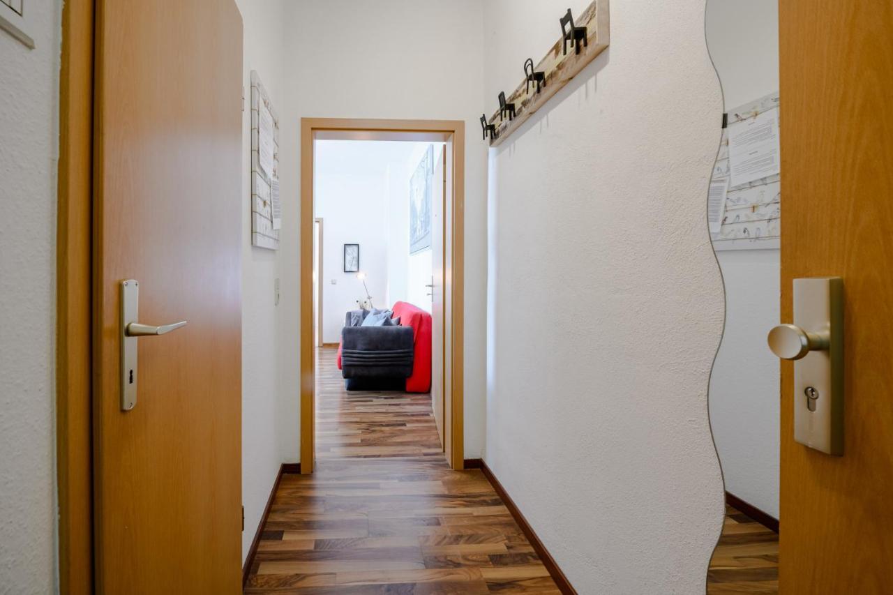 Helle Wohnung in Sudenburg mit Terrasse - WLAN, 4 Schlafplätze Magdeburg Exterior foto